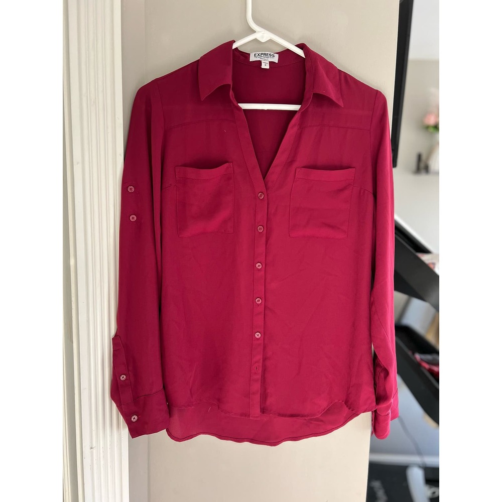 Express Women’s burgundy red Dress shirt small